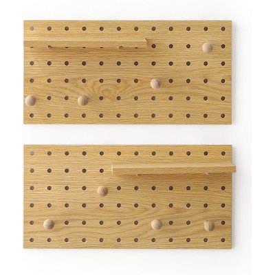 Tablette avec crochets de rangement en bois
