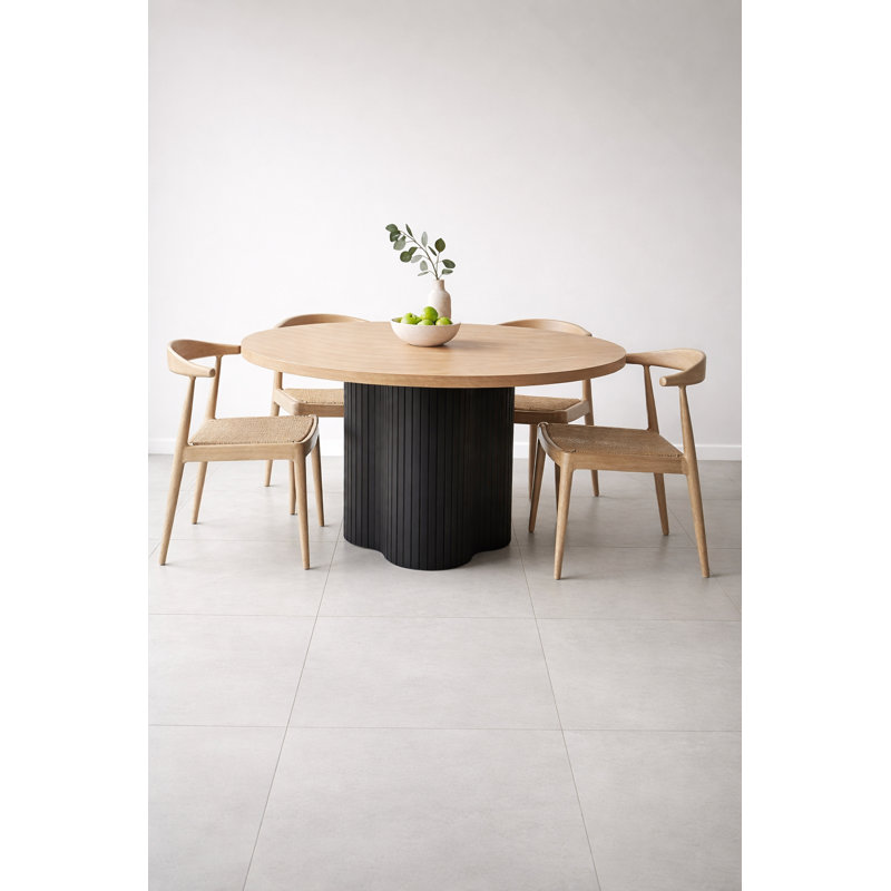 Dining Table C3 – R11 Collection Showcasing Sophisticated Design, High-quality Materials, And A Balanced Aesthetic For Refined Dining Interiors