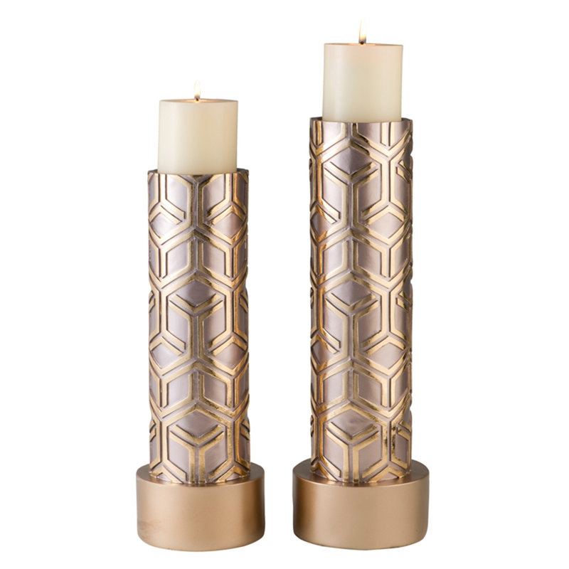 Ensemble de deux porte-bougies pilier de table dorés