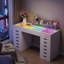 Grande coiffeuse préassemblée de 150 cm (59 pouces) avec plateau en verre HD, bandes lumineuses DEL RVB intégrées, 15 tiroirs, poignées en forme de diamant, ports de chargement USB et Type-C.-374514776