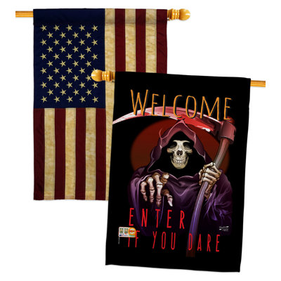 Drapeau de maison «Entrez si vous l'osez» en polyester 40 x 28 po