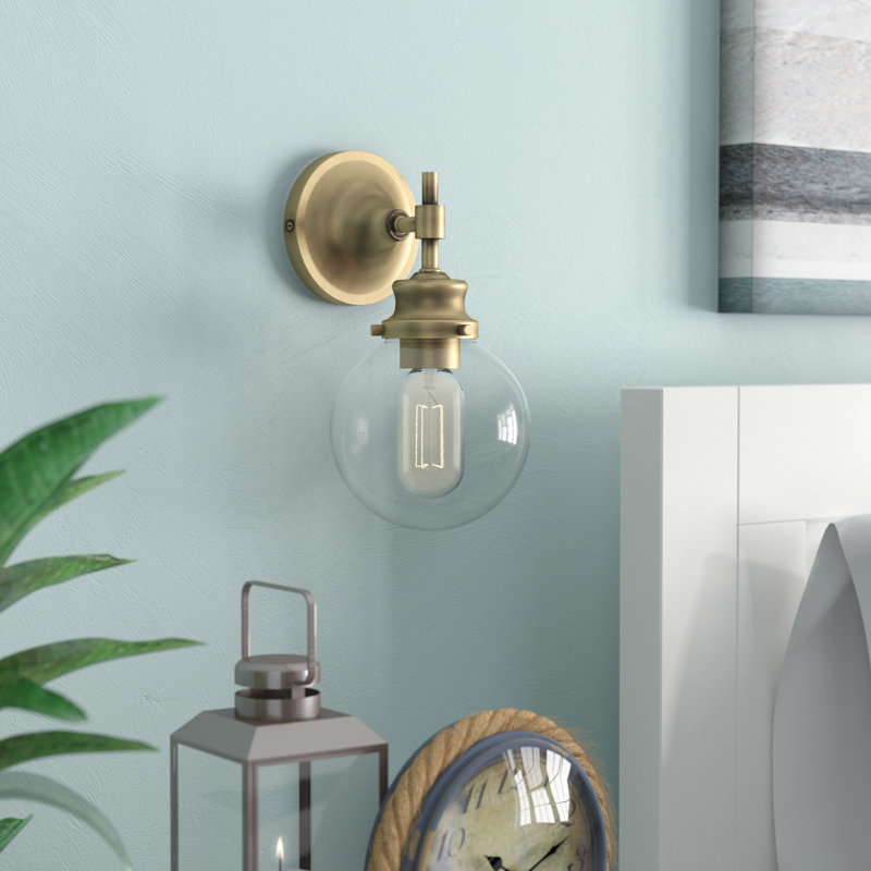 Aadvik Armed Sconce, Natural Brass