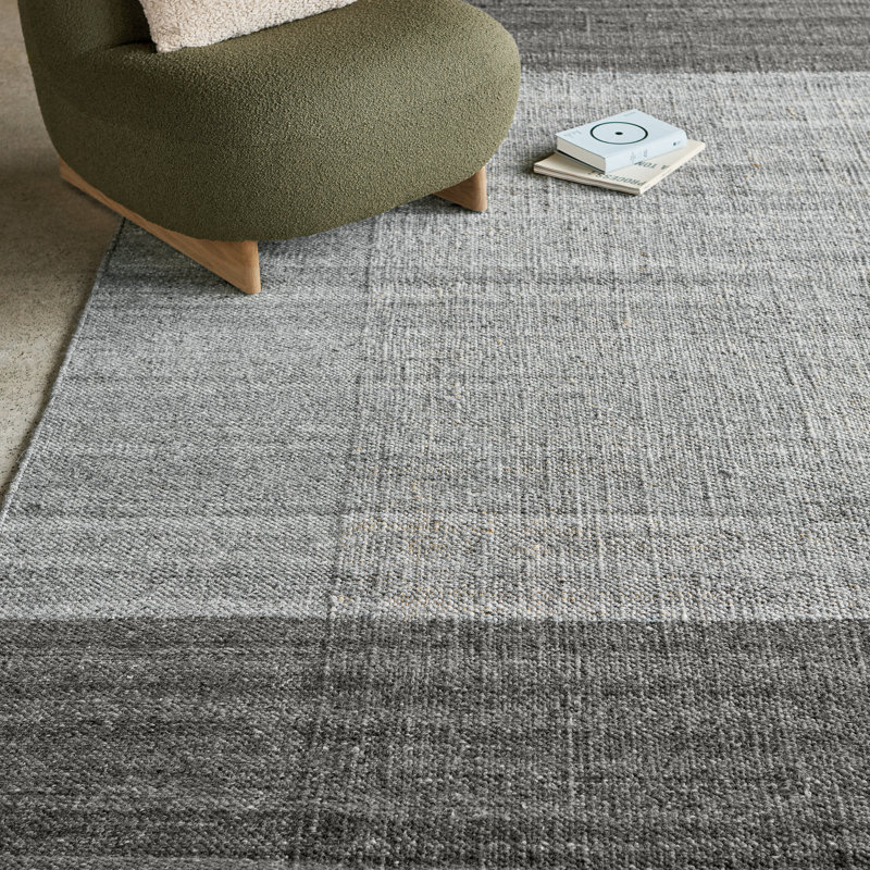 Echo Rug Area Rug in Gray, Rectangle 5' x 8'