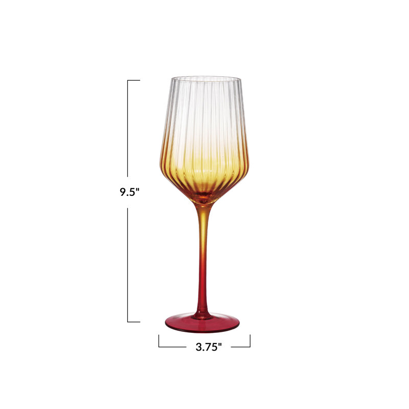 Verre à vin à pied cannelé