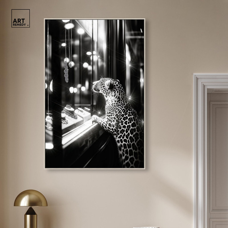 Toile du chasseur II par Art Remedy, H 46 po x l 31 po, Cadre flottant, Argent argent