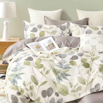 Microfiber Floral Duvet Cover with Pillow Shams Included