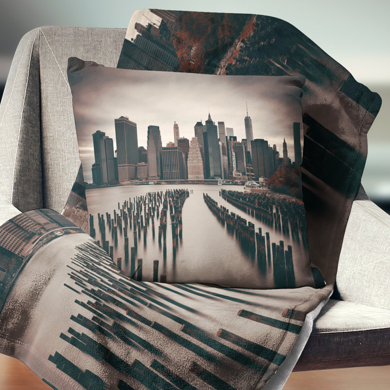 Coussin Cityscape Manhattan, 16 po x 1 po, Carré