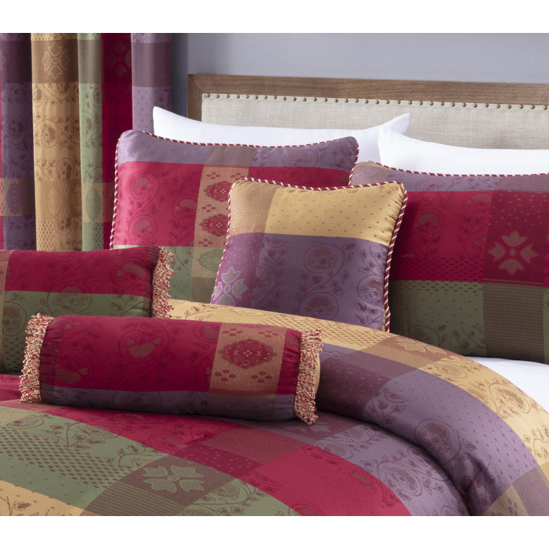Polyester Patchwork Comforter, California King Comforter + 3 Throw Pillows