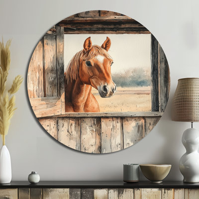 «Horse Portrait At The Barn II» - reproduction d'art moderne en métal brun, cheval rond, art mural en métal
