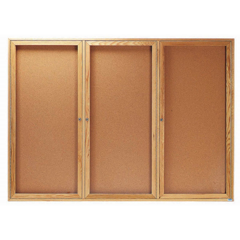 Tableau d'affichage mural fermé, Laque transparente ultrabrillante, Trois, 48 po x 72 po