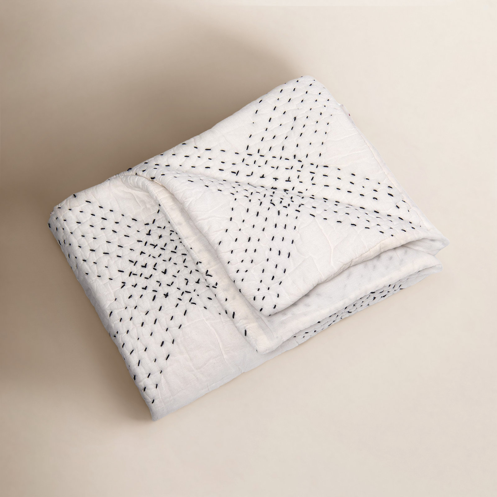 Feba 100% Cotton Quilt, King Quilt, White/Indigo