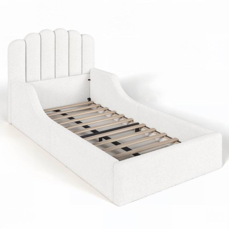 Lit de sol double Teddy, recouvert de tissu, cadre de lit pour enfant bas avec tête de lit festonnée. Blanc, White
