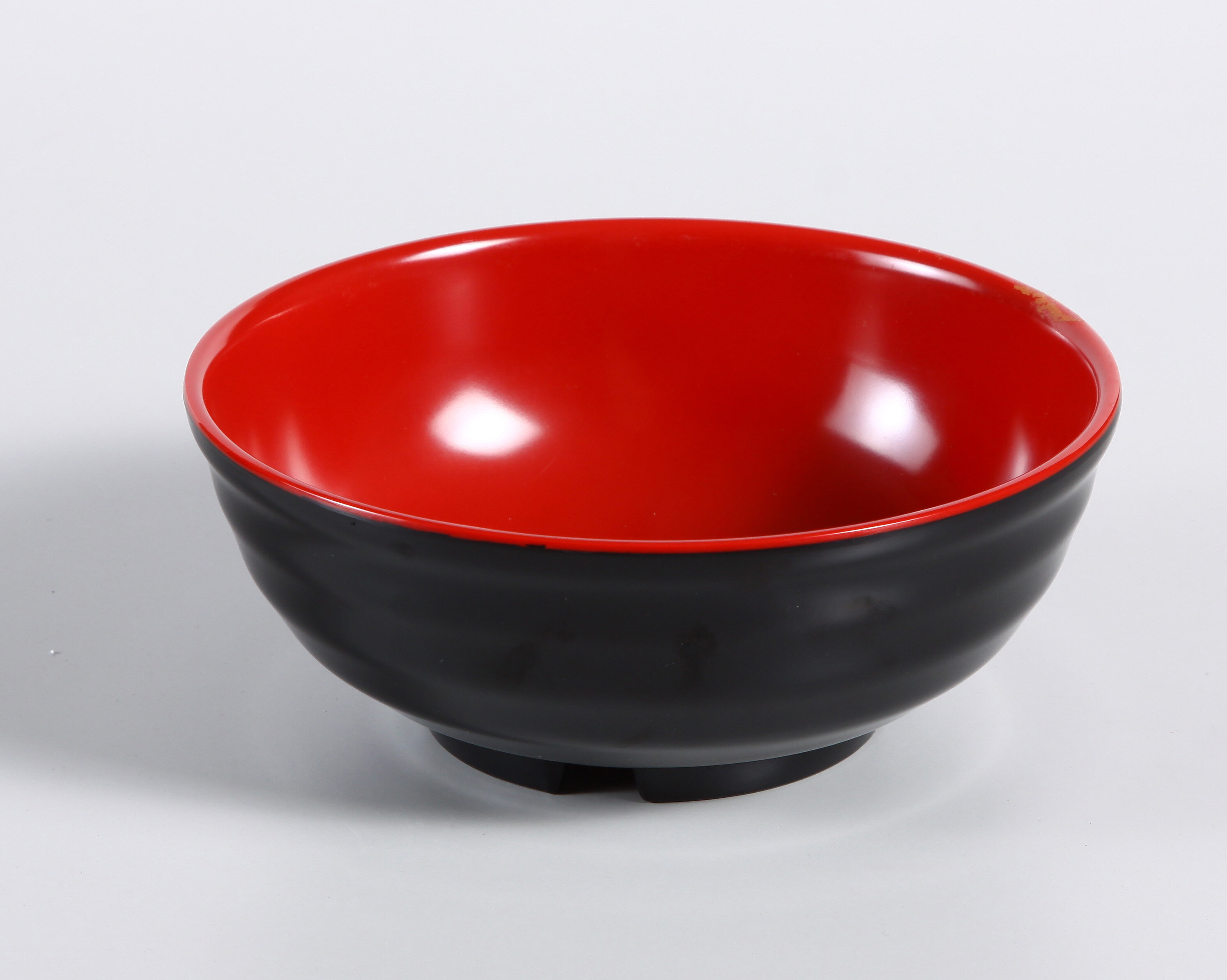 https://assets.wfcdn.com/im/13167483/compr-r85/6709/67090733/camas-36-oz-two-tone-melamine-pasta-bowl.jpg