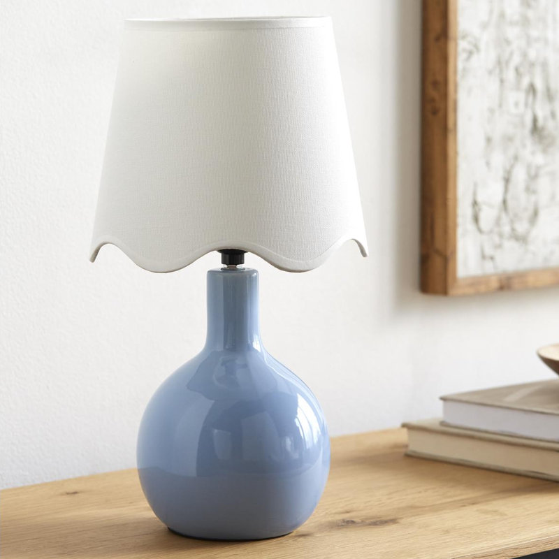 Lampe de table Canvey Maura, Bleu, Blanc, H 15 po x l 9 po x P 9 po