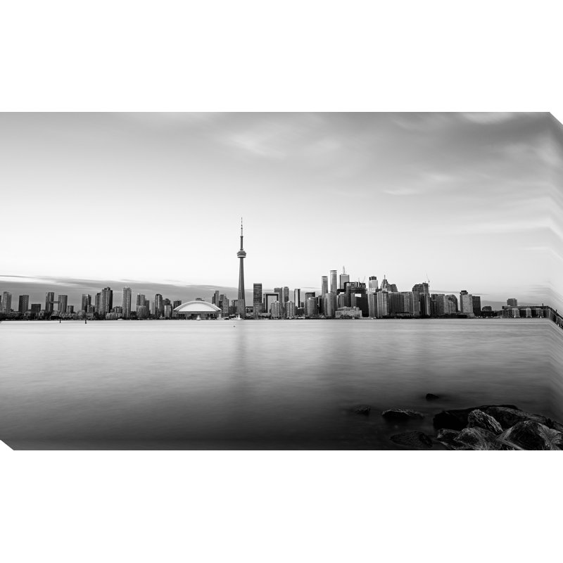 « toronto bw », reproduction de photo sur toile tendue, H 24 po x l 40 po x P 1 po