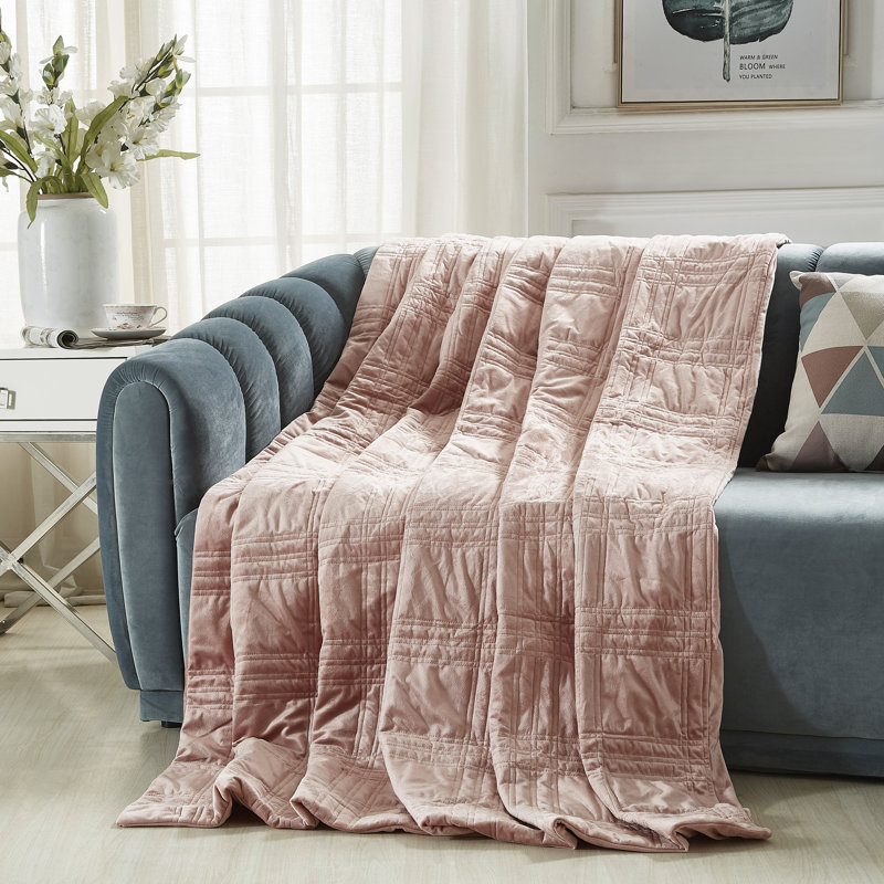Couverture matelassée pour chambre Yasmine, Rosé, l 48 po x L 72 po, 15 lb