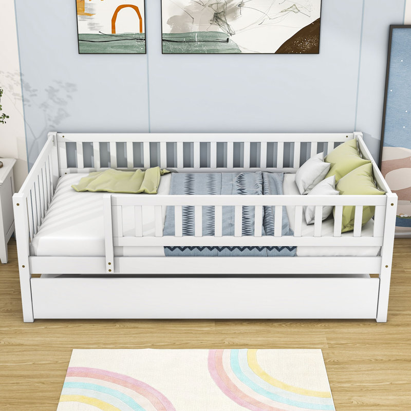 Havva Wood Daybed with Twin Size Trundle and Fence Guardrails, Twin, White