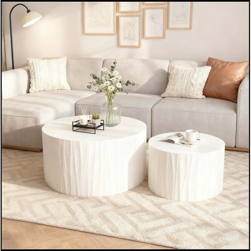 Ensemble de 2 tables basses gigognes, tables rondes en bois avec relief fabriqué à la main et design durable pour la vie moderne