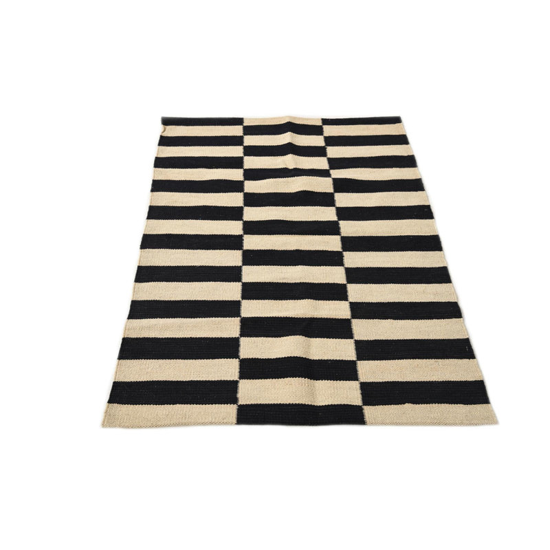 Tapis noir et blanc Ohlson
