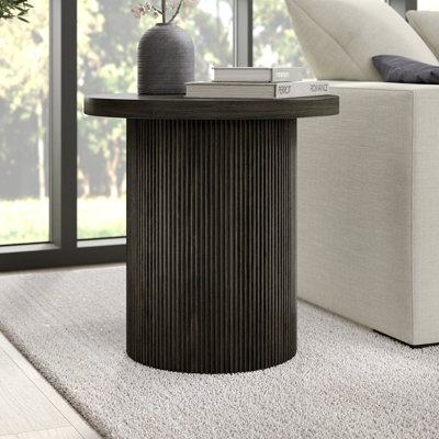 Isa 22in Wide Round Side Table in Alder