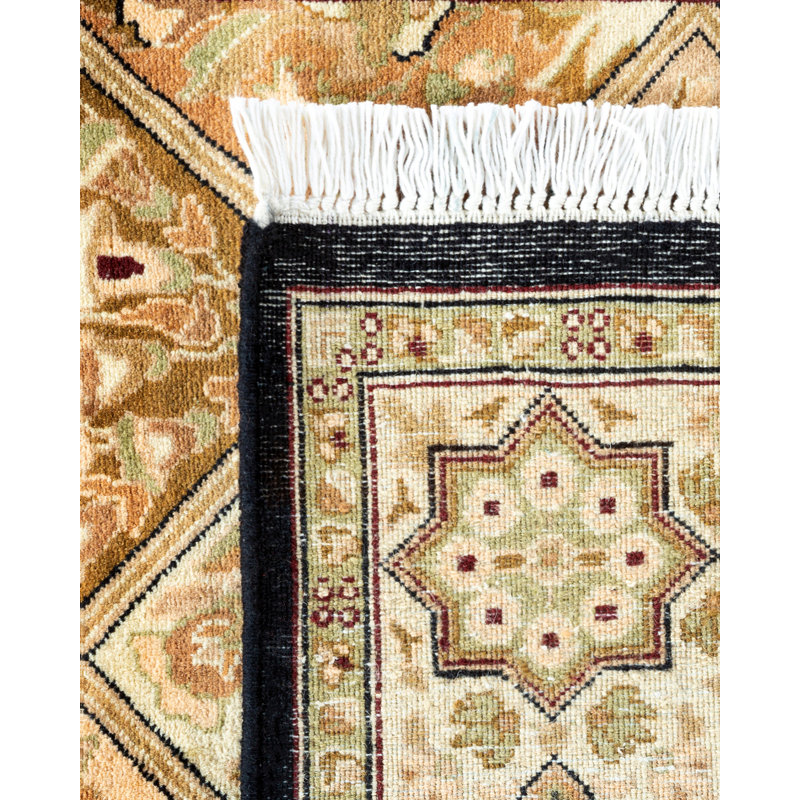 Classic One-of-a-Kind 2'8" X 4'1" Hand Knotted Area Rug