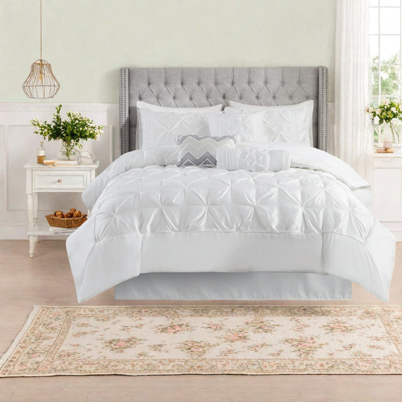 Ensemble de literie élégant 7 pièces, 100% polyester hypoallergénique avec un design capitonné pour les chambres modernes