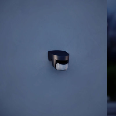 PIR Motion Sensor IS 140-2 Wall Mount 14 m Reach Adjustable 1000 W