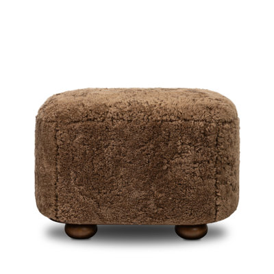 Bilbury Oval Ottoman-Taupe Shearling