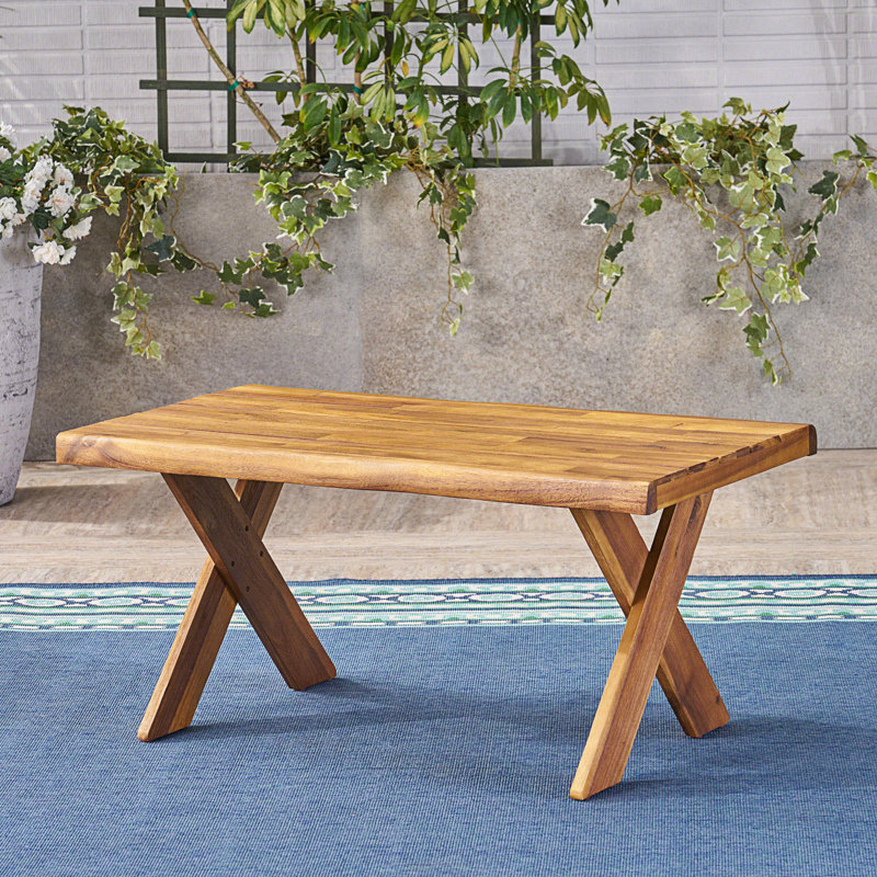 Table basse de style rustique, table basse