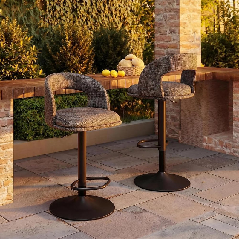 Chaise de bar pivotante pour l'extérieur, Stirling Brown