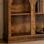 Console rustique arquée avec trois compartiments ouverts, pour le salon, le couloir ou la salle à manger, grain de bois brun foncé