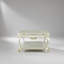 Table basse Antique Pearl avec tablette inférieure et pieds Queen Anne