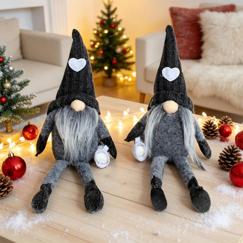 Ensemble de 2 ornements de Noël nains suédois gris, tomte en peluche fait main avec mini lanterne et bonnet en tricot en forme de cœur, figurines de gnomes sans visage pour la décoration de table des fêtes (lot de 2)