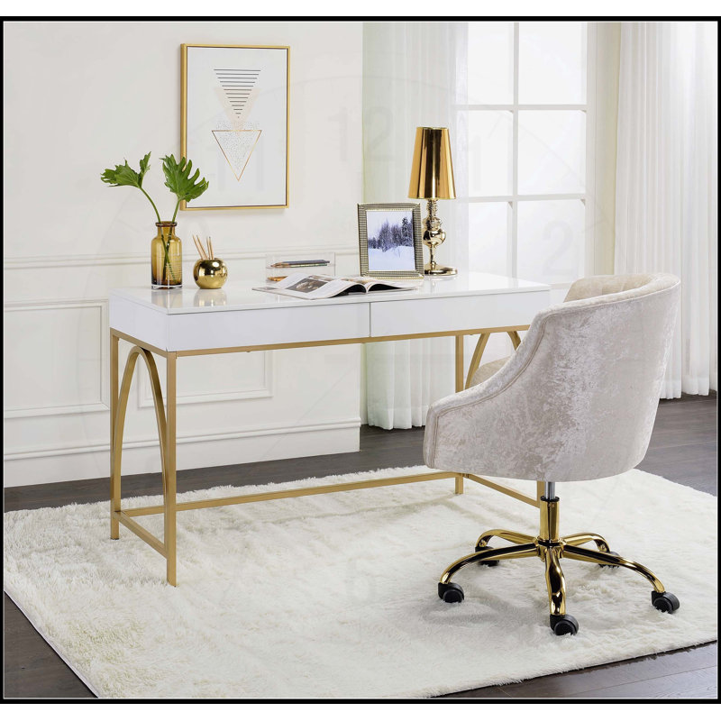 Bureau de coiffeuse exquis avec design élégant et rangement pratique