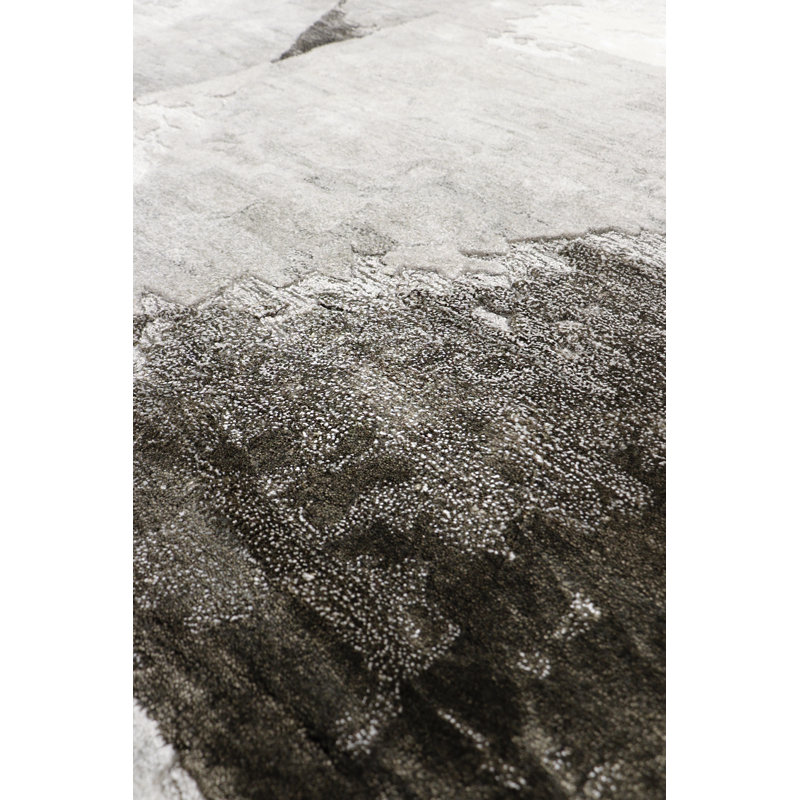 Handmade Abstract Tufted Wool and Viscose Rectangular Rug