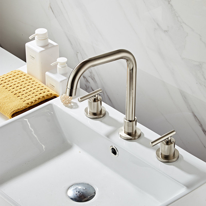 Robinet de salle de bain à 2 poignées avec drain