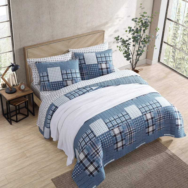 Hawthorne Blue Cotton Twin Reversible Quilt Set
