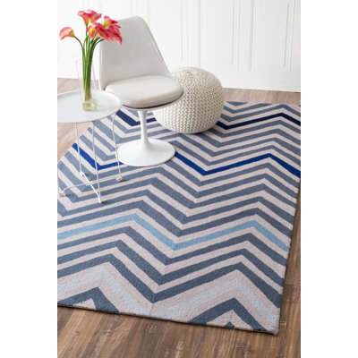 Tapis bleu à chevrons Augustine
