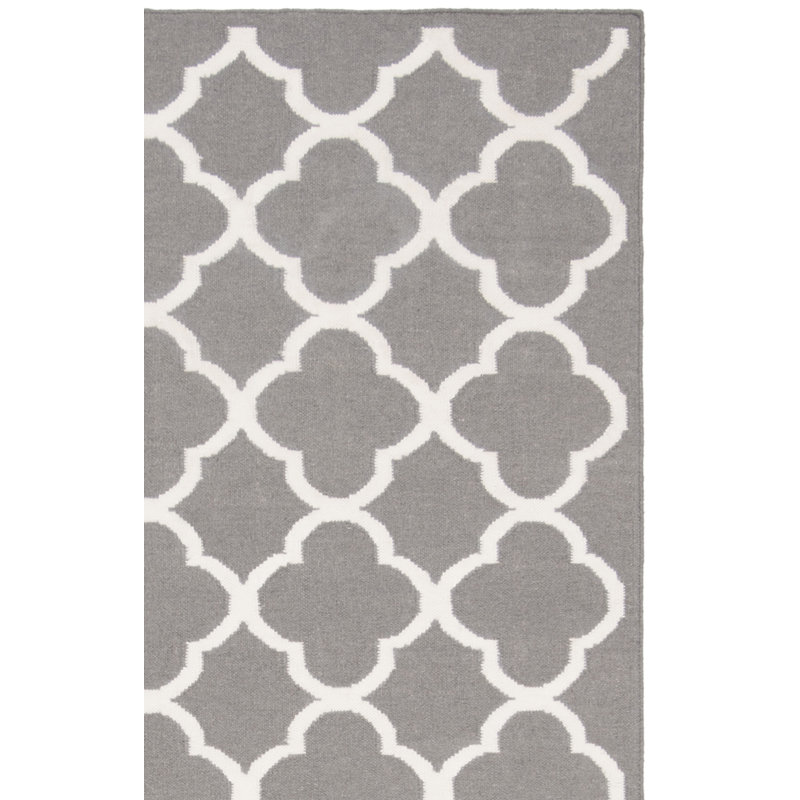 Tapis géométrique tissé à la main à motif banane en soie / laine / coton Rodgers, Rectangle 5 pi x 8 pi