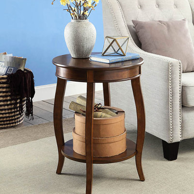 Table d'appoint ronde en noyer avec tablette inférieure magnifique