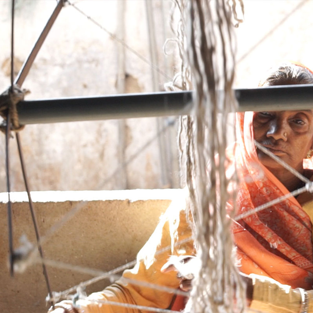 Metropolitan Flatweave Wool Area Rug in Red