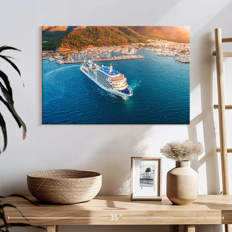 Cruise Ship Harbor, 16" H x 24" W