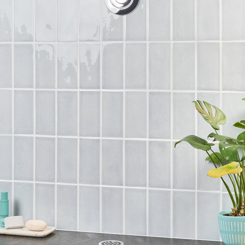 Carreau de métro simple en verre Delphi l 4,33 po x L 8,66 po, Bleu ciel