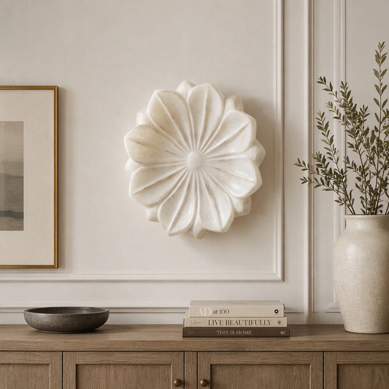 Bol décoratif Lotus Bloom, fini albâtre élégant, 25 x 25 x 6 cm, à poser sur une table ou à accrocher au mur. Dimensions : 25 x 25 x 6 cm.