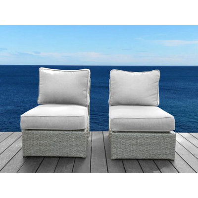 Chaise de patio entièrement assemblée avec coussins