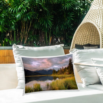 Coussin d'extérieur imprimé Stormy Lake Scenery par Margaret Clavell