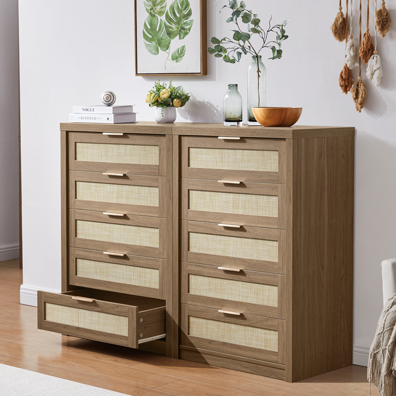 Dearbhaile 26.4" W 5 - Drawer Dresser, Special Walnut