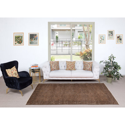 Tapis en laine rétro de 5,2 x 9 pi de couleur brune pour des intérieurs modernes. Fabriqué à la main en Turquie