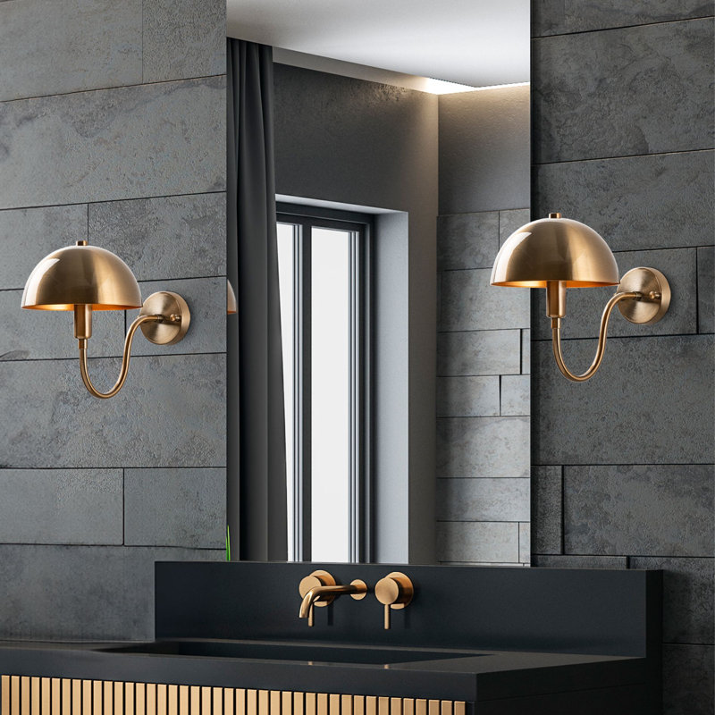 Lampe murale, Laiton