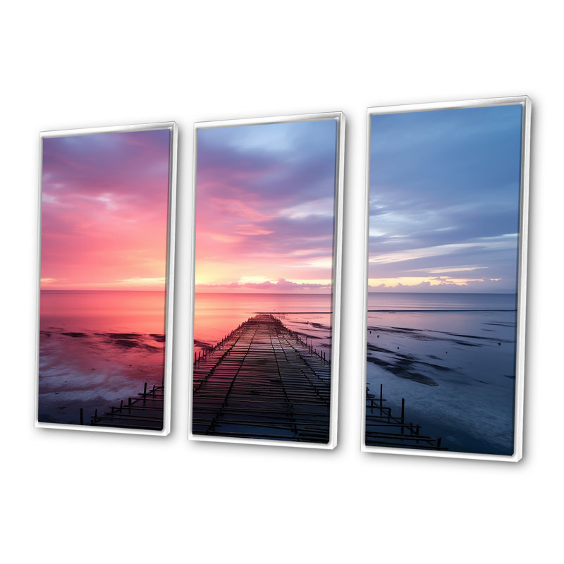 «Pink and Blue Pier» Horizon Sunset II, Cadre flottant blanc, H 32 po x l 48 po x P 1 po